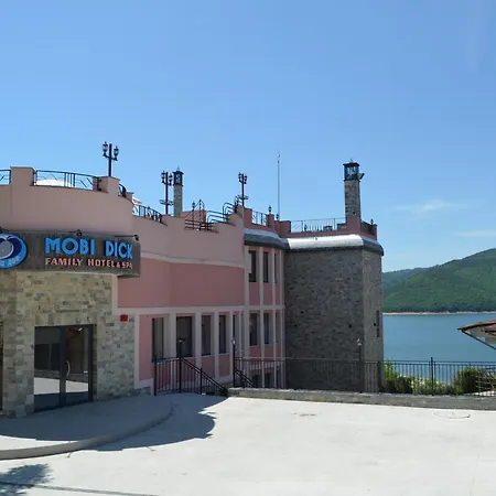 Mobi Dick Family Hotel 3*